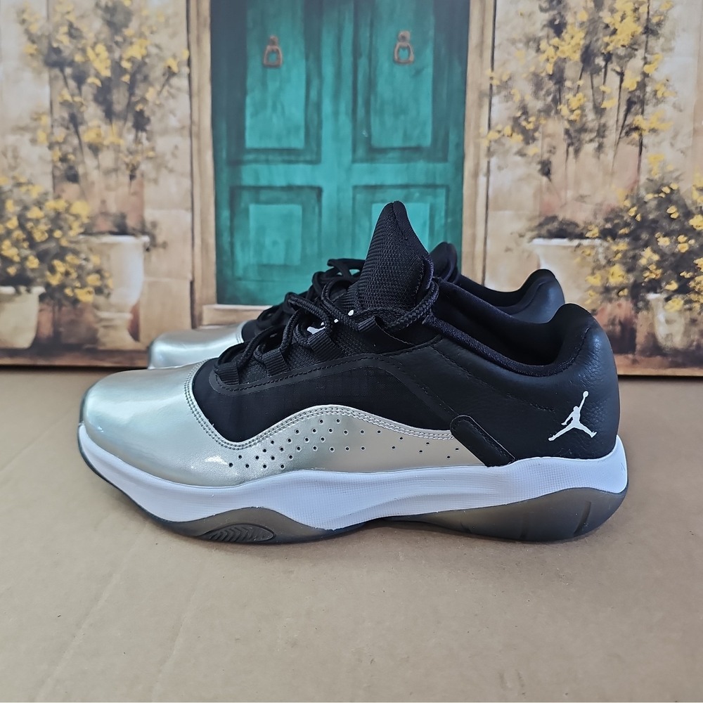 Nike Women's Air Jordan 11 CMFT DV2629-001 Silver Basketball Shoes Size 10